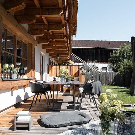 Bewegte Berge Apartments Saalfelden ภายนอก รูปภาพ