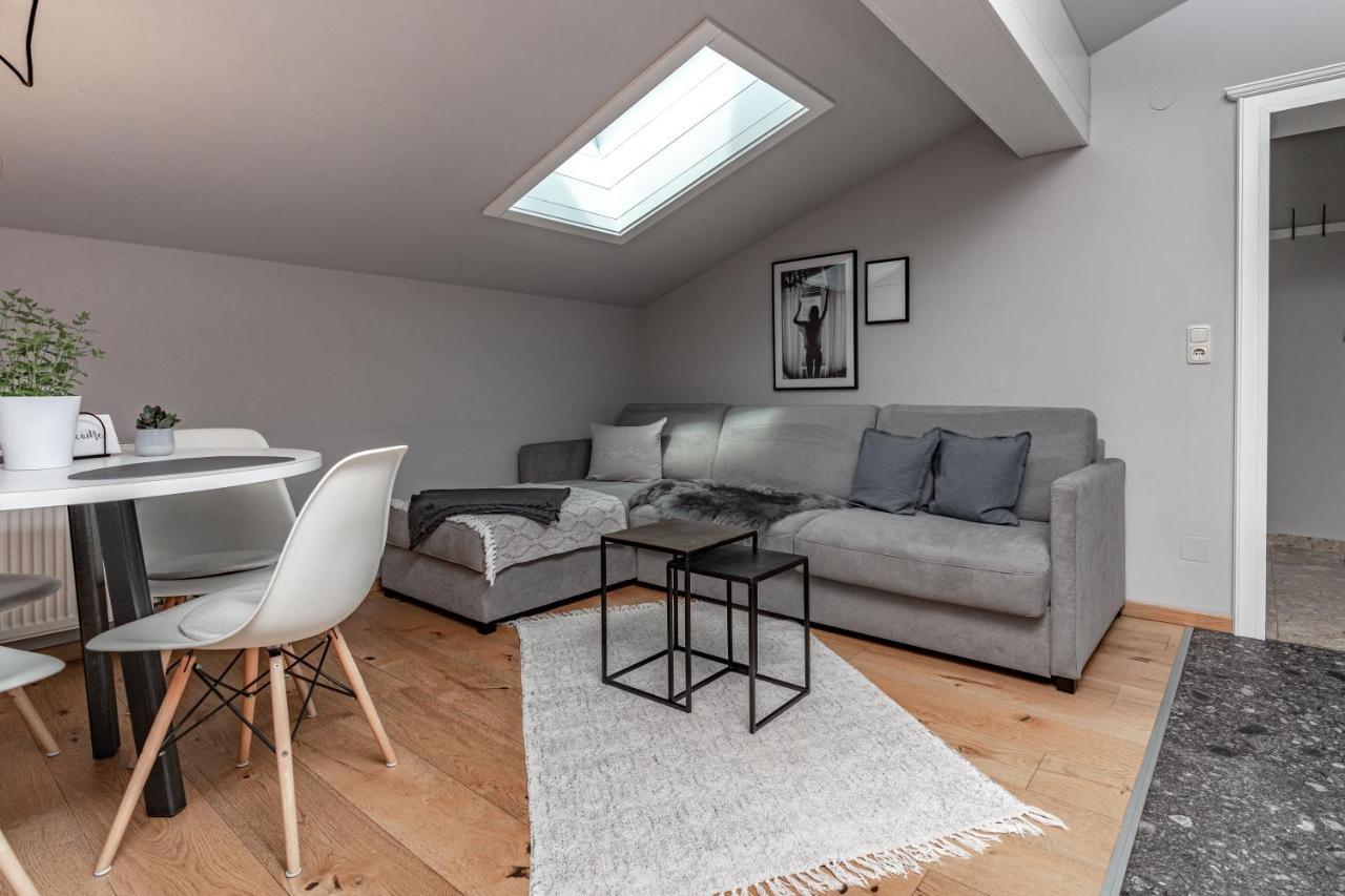 Bewegte Berge Apartments Saalfelden ภายนอก รูปภาพ