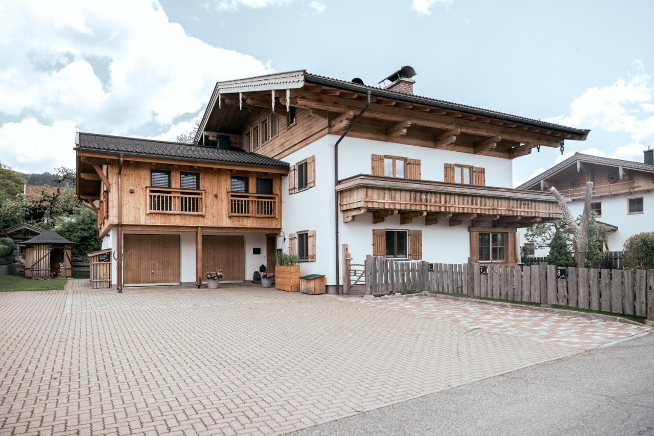 Bewegte Berge Apartments Saalfelden ภายนอก รูปภาพ