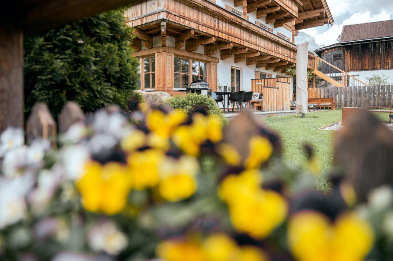 Bewegte Berge Apartments Saalfelden ภายนอก รูปภาพ