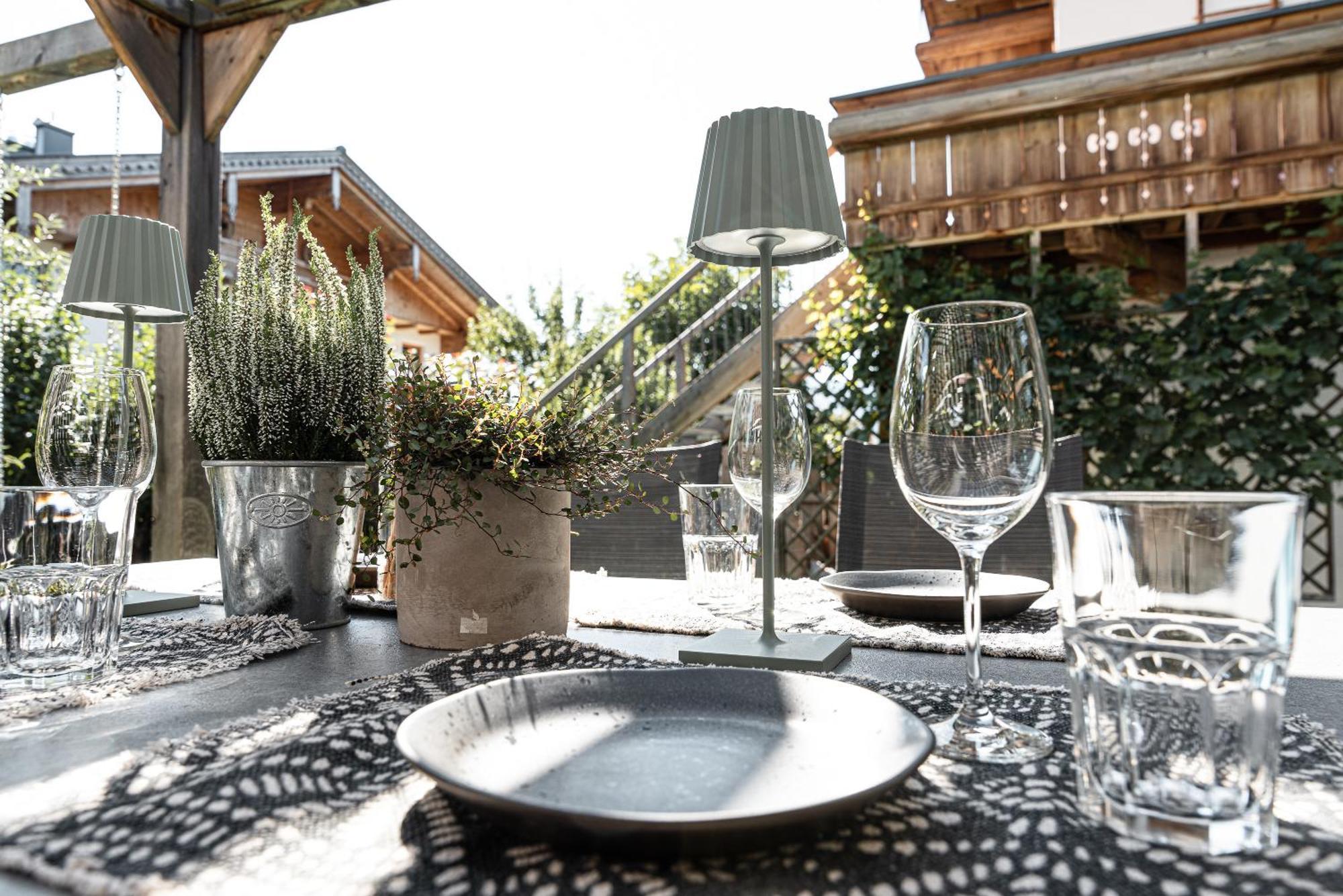 Bewegte Berge Apartments Saalfelden ภายนอก รูปภาพ