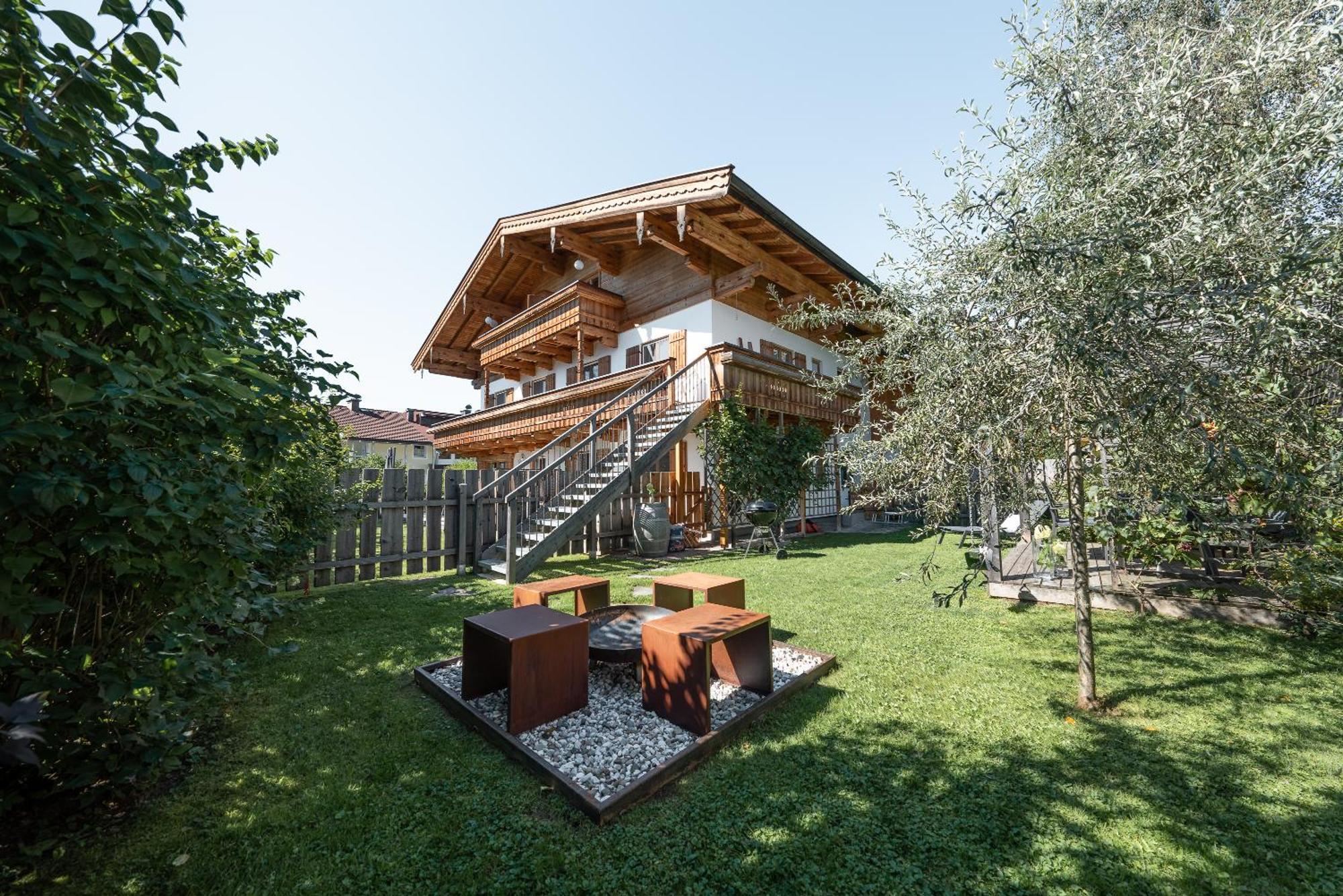 Bewegte Berge Apartments Saalfelden ภายนอก รูปภาพ