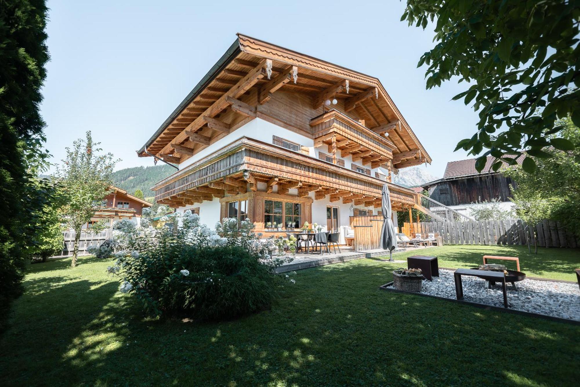Bewegte Berge Apartments Saalfelden ภายนอก รูปภาพ